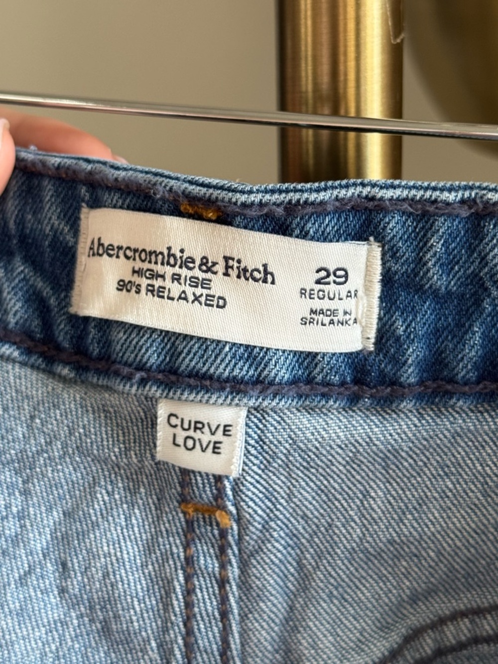 NWOT Abercrombie & Fitch Women’s Blue Denim Jeans Curve Love- Size 29 - Picture 2 of 7